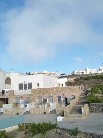 Aroma Cavas Отели рядом с достопримечательностью «Тира»