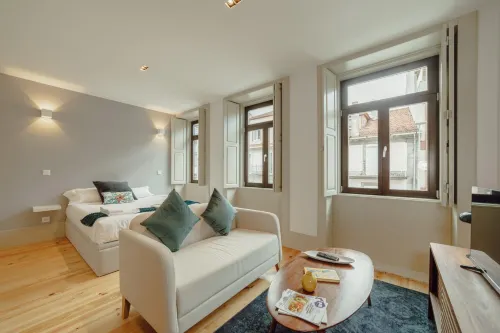 Legacy Oporto Design Apartment F by Vacationy - Condos