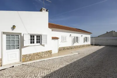White House by AcasaDasCasas