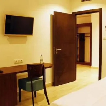 Sofi Hotel Hotels near Palais Des Expositions