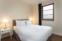 엘리엇 스위트 넘버15 – 돈니니 아파트먼트