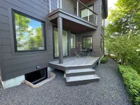 Sunny Modern Oasis in Portland’s Trendy East End ポートランドのホテル
