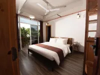 Lhohi White Sand Hotels in Medhufaru