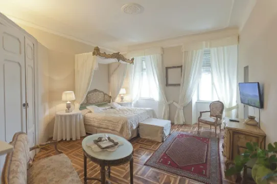 Piazza Venezia Le Camere