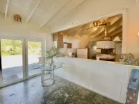 The Sunset Cove and Rainbow Room Hotels in Alice Town