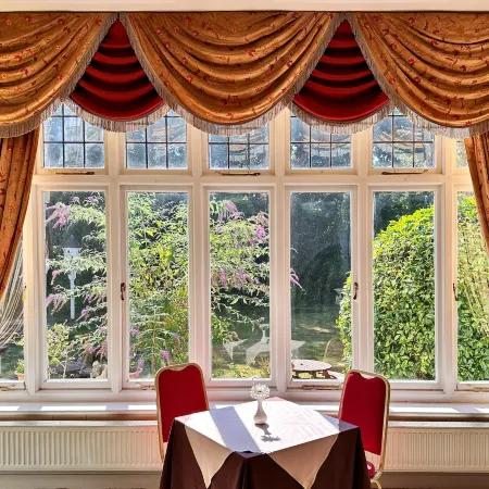The Grove Hotel