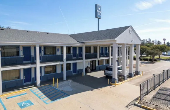 德拉克斯旅館套房摩根城