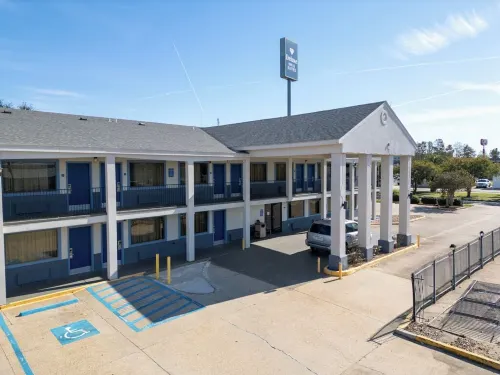 Deluxe Inn & Suites Morgan City Hotels in Morgan City