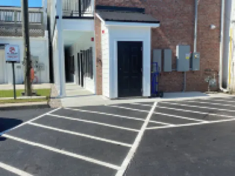 Little Inn on Main Hotels in Washington