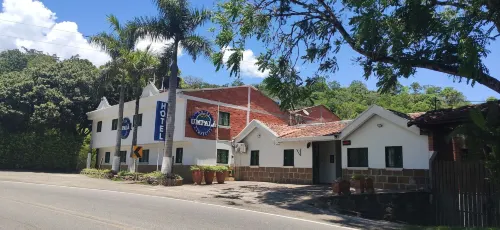 Hotel Campestre UMPALÁ Hotel a Curiti
