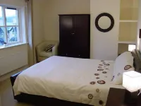 Ardmullen Walnut 3 Bedroom