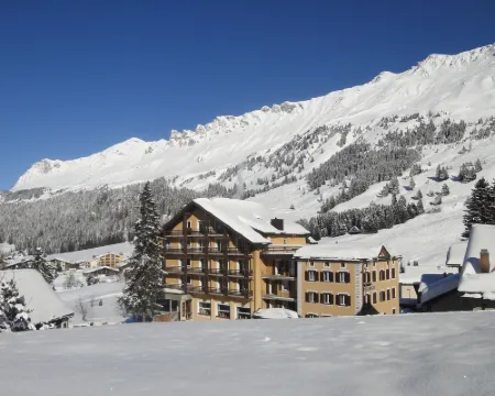 Hotel Alpina Parpan Hotels in Parpan