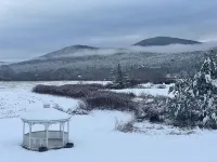 瘋狂河旅館