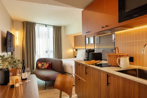 Yuna Montmartre - ApartHotel - Хоумстей