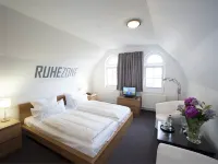 Baurs Park Hotels near Cranz