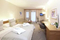 Seehotel Rust Отели в г. Руст