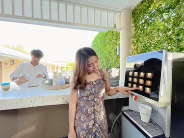 รูปภาพของบาราบาร่า บัดเจ็ท สตูล