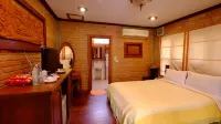 Chuanthanapanya Resort Hotels in Sawang Daen Din