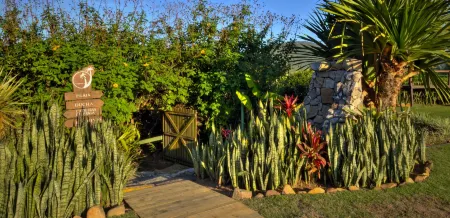 Village Praia do Rosa Отели в г. Имбитуба