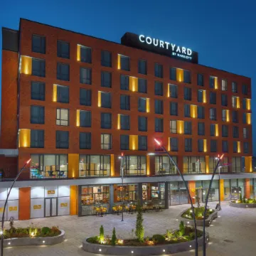 Courtyard Chisinau Отели рядом с достопримечательностью «Триумфальная Арка»