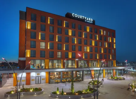 Courtyard Chisinau Отели в г. Кишинев