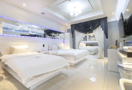 돔 호텔 대표 이미지