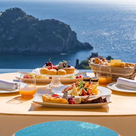 Isola Bella Infinity Suites