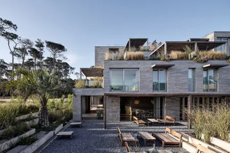 Casagrande Hotel & Beach Club Отели в г. Хосе Игнасио