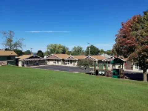 黑鷹套房汽車旅館