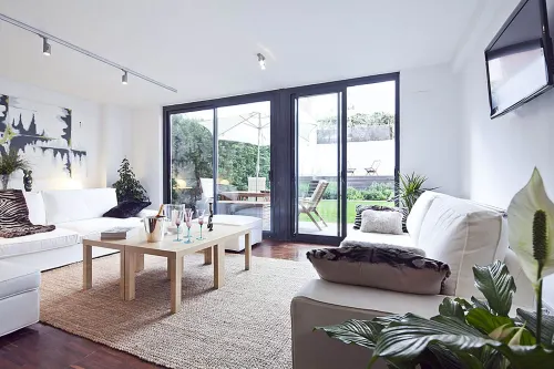 My Space Barcelona Private Pool Garden - สระว่ายน้ำส่วนตัว