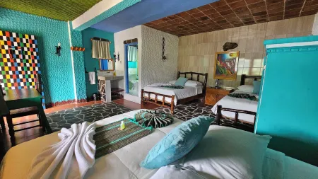 Eco Hotel Uxlabil Atitlan Отели в г. Сантьяго Атитлан