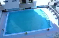 Elilly International Hotel - Rooftop Pools
