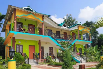 Resort Trimurti Hotels in Chalsa Mahabari