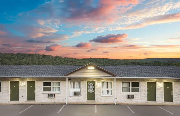 派恩格羅夫騎士酒店