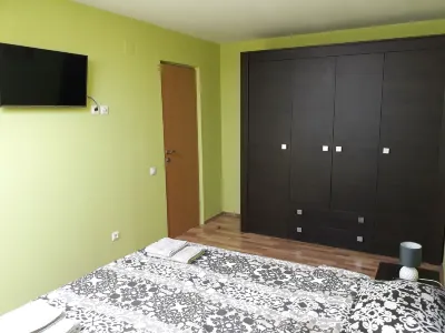 Penthouse Apartament Nufarul Oradea Hotels near Zion Neolog Synagogue