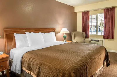 ロードウェイ イン メドフォード サウス I-5 のホテル