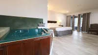 Algonquin Lakeside Inn فنادق في Dwight