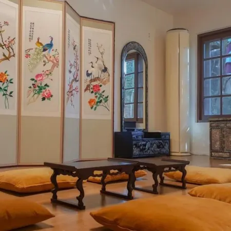 HotelArrive Jeonju Sihwayeonpung Отели рядом с достопримечательностью «Jeondong Catholic Church»