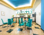 West Point Airport Hotel - bar