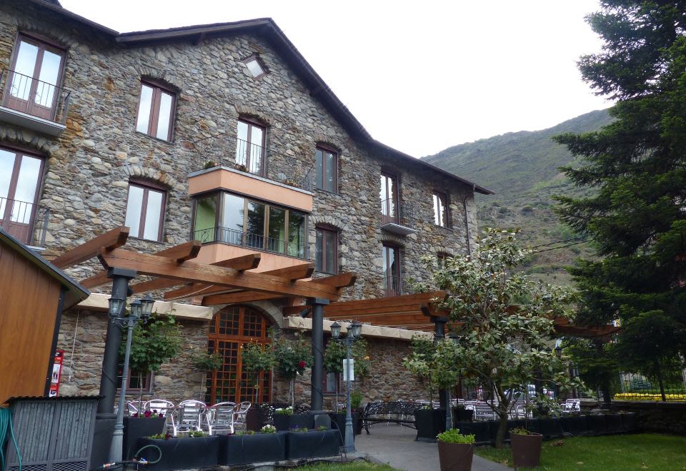 hotel overview picture