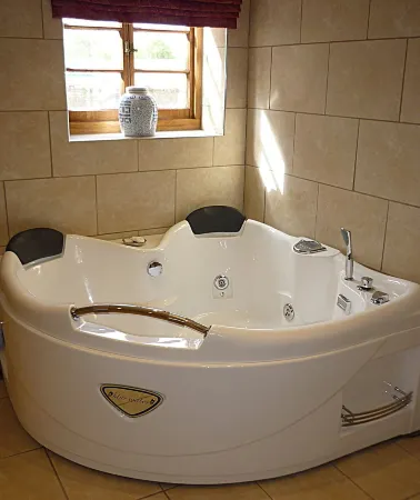 Saul Farm Отели рядом с достопримечательностью «Passage Farm Caravan & Campsite»