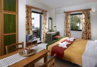 Erivolos Studios & Apartments - Parvekkeita