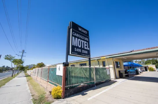 Caboolture Motel Отели в г. Кабулчер