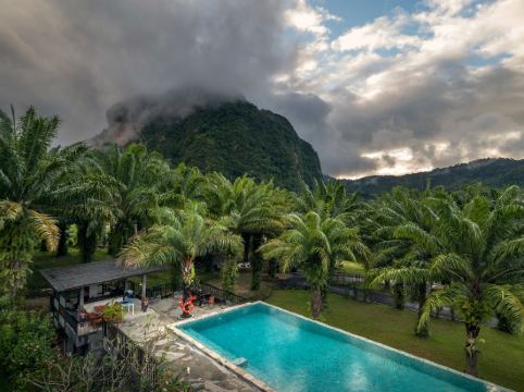 กระบี่ กรีน ฮิลล์ พูล วิลล่า