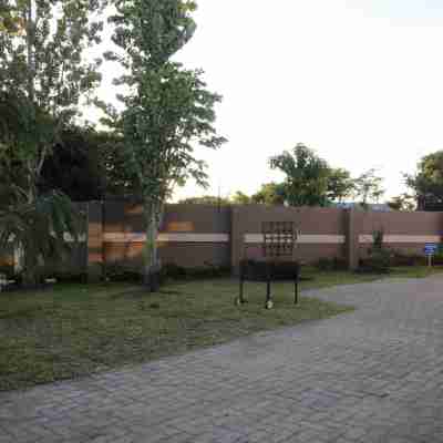 Asante Apartments Hotel Exterior