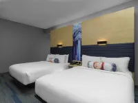 Aloft Gainesville University Area Hotels near Hibbett Sports