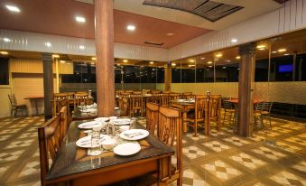 King Castle Mcleodganj-Centrally Heated and Air Cooled- Near Mall Road - Free Parking
