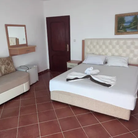 Apartments & Rooms Rozana Отели в г. Улцинь