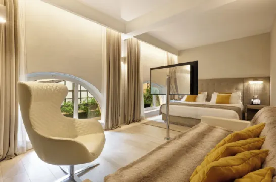 Terrace Pantheon Relais