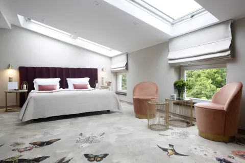 Queen Boutique Hotel